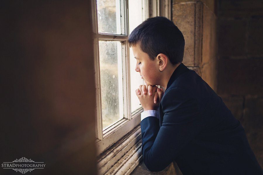 family event, first communion posing ideas, first communion, first communion posing, first holy communion, first holy communion photography in glasgow, glasgow, scotland
