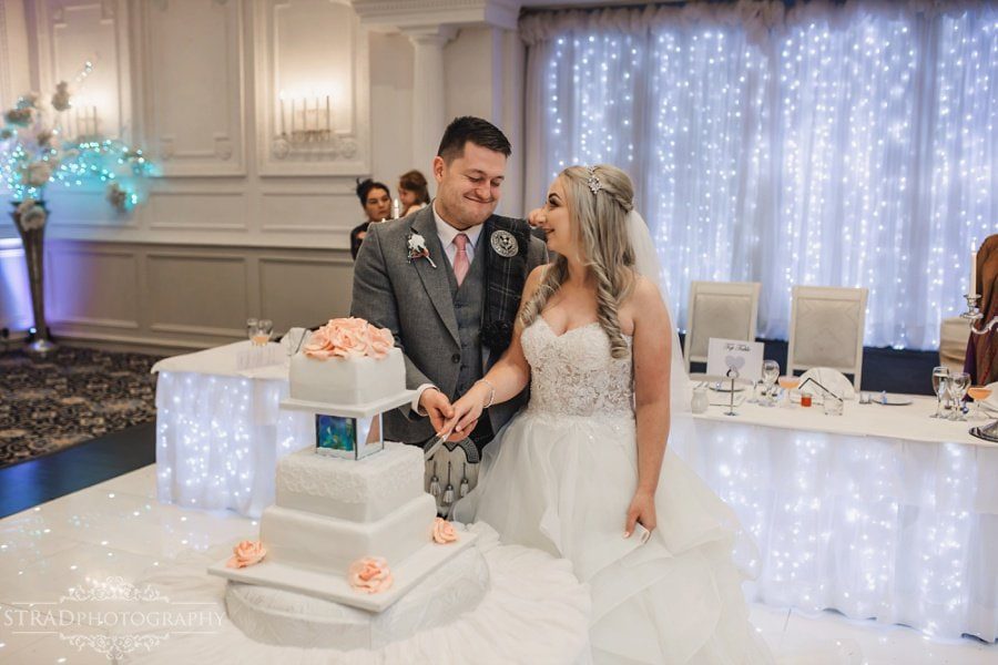 bothwell bridge hotel wedding photography, bride and groom, glasgow, scotland, scottish wedding, wedding photography