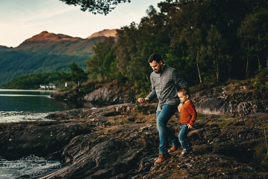 father leads the son to the coast