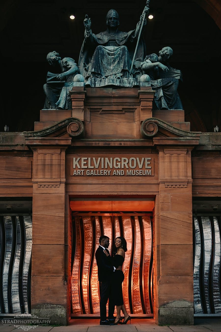 pre-wedding photography in Kelvingrove Park