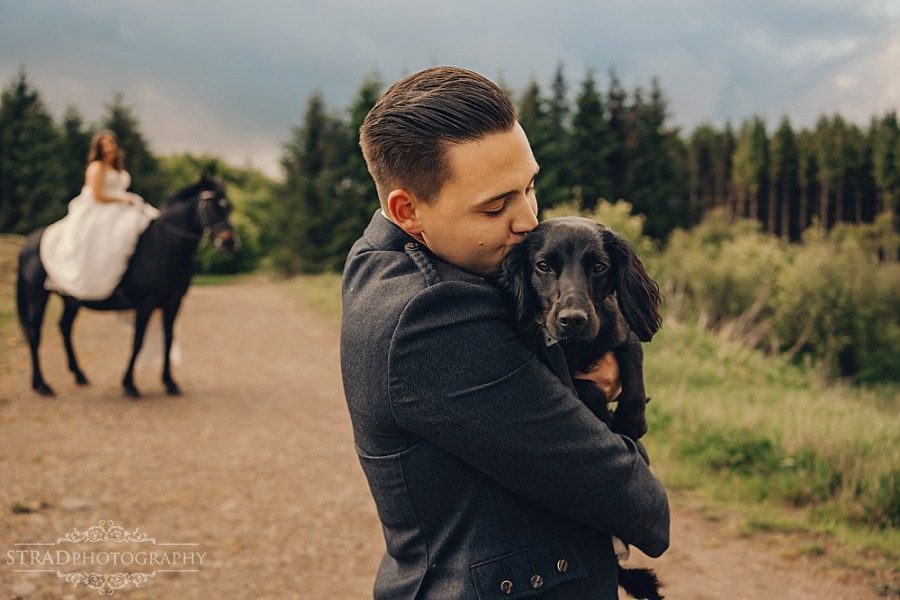 Wedding photographs with horse