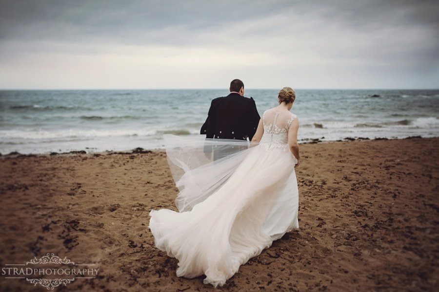 Rebecca & Ronnie – Glen Golf Club – North Berwick wedding photographer