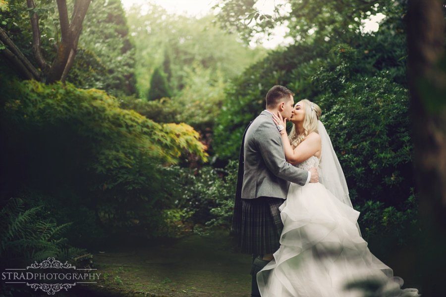 bothwell bridge hotel wedding photography, bride and groom, glasgow, scotland, scottish wedding, wedding photography