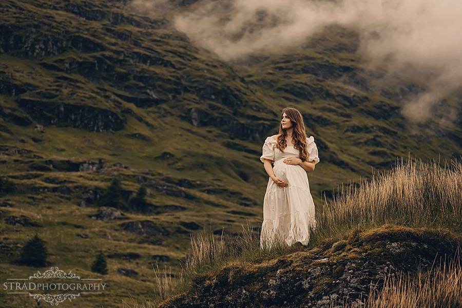 Maternity photoshoot in Scottish mountains