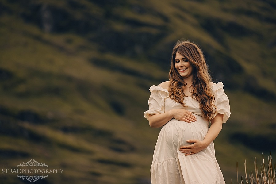 Maternity photoshoot in Scottish mountains
