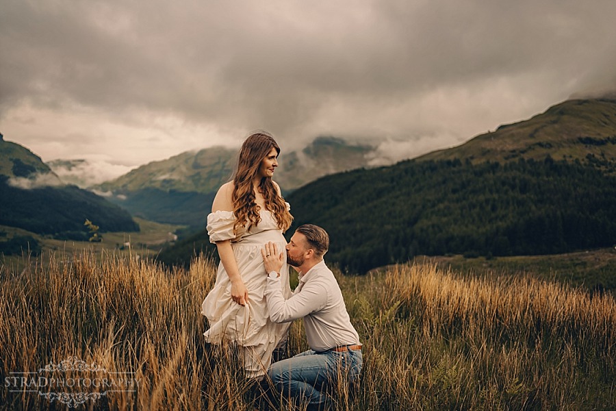 Maternity photoshoot in Scottish mountains